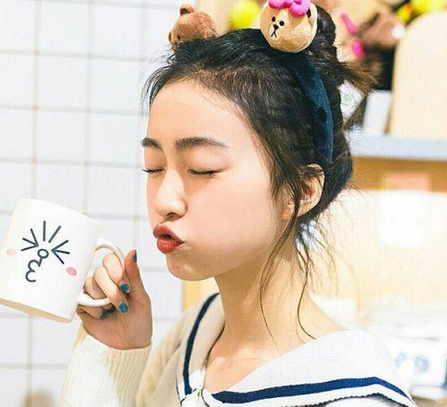 网红吃瓜聊天背景图女生,揭秘网络红人的时尚潮流与社交魅力