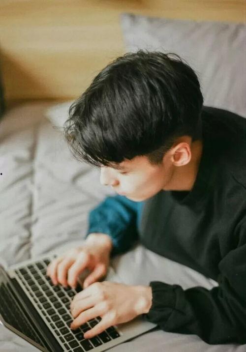 吃瓜网红小哥哥是谁,吃瓜网红小哥哥的真实身份！